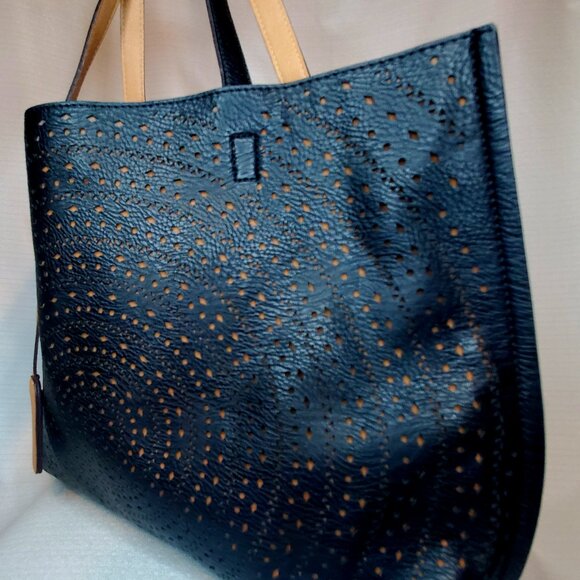 The bag - Picture 3 of 6